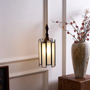 Lampe suspendue Tiffany Vintage pour îlot de cuisine en verre teinté bois métal artisanal Décoration artistique Lampe suspendue en verre teinté Tiffany - Product Image 2