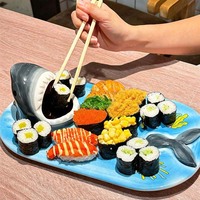 Assiette à sushi 3D en forme de requin, plateau de charcuterie en céramique, thème océan, plateau à sushi amusant en forme de poisson avec bol à sauce.