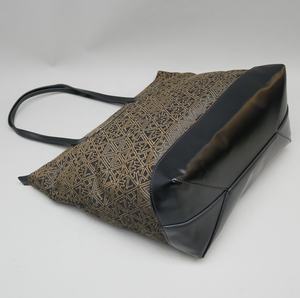 Venta directa de fábrica Cremallera geométrica Negro Oro Mujeres Bolsos PU asa de hombro Correas de bolso de volumen medio - Product Image 4