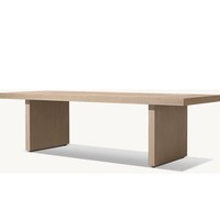 Ensemble de table et chaises de salle à manger d'extérieur, mobilier de patio, table de salle à manger, chaises en teck, balcon, villa, hôtel, restaurant, cour, jardin