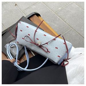 Sacs à main en cuir huilé pour femmes, design vintage de niche, sac bandoulière léger de qualité, sac à l'épaule - Product Image 1