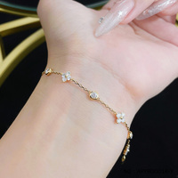 Bracelet trèfle à quatre feuilles en or 18 carats avec diamants de laboratoire DK pour mariages ou fêtes, accentué de diamants, simplicité et luxe