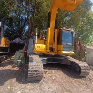Excavatrice sur chenilles Komatsu PC240-8 d'occasion, 24 tonnes, longues heures de travail, bon état, modèle 2022, en vente à bas prix - Product Image 6