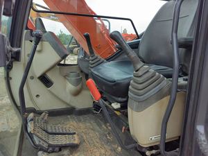 <span class=keywords><strong>Mini</strong></span>-<span class=keywords><strong>pelle</strong></span> hydraulique sur chenilles Hitachi ZX70 d'occasion de 7 tonnes, certifiée EPA, pour la <span class=keywords><strong>location</strong></span>, utilisée par les municipalités - Product Image 3