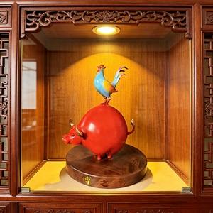 วัวกระทิงเปลี่ยนกระแสแห่งโชคชะตา ไก่แจ้นำความโชคดี ประติมากรรมชิ้นนี้แกะสลักและหล่อขึ้นรูปโดยโบจิยี - Product Image 4