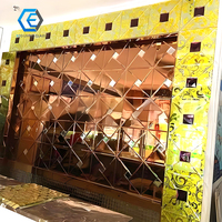 Vente en gros personnalisation de carreaux décoratifs colorés en verre clair mosaïque miroir grand fond petit miroir mural