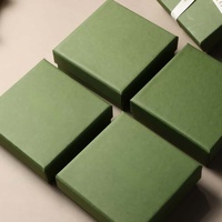 Boîte d'emballage de bijoux en carton kraft personnalisée à faible MOQ, logo imprimé, étuis pour boucles d'oreilles, bracelets, colliers, bagues pour offrir en cadeau