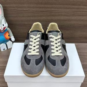 Zapatos Deportivos de Diseño de Lujo, Casuales, Retro, con Cordones, con Diseños de Tobillo y Forma de Bota, Antideslizantes, para Todas las Temporadas, para Hombre y Mujer - Product Image 2