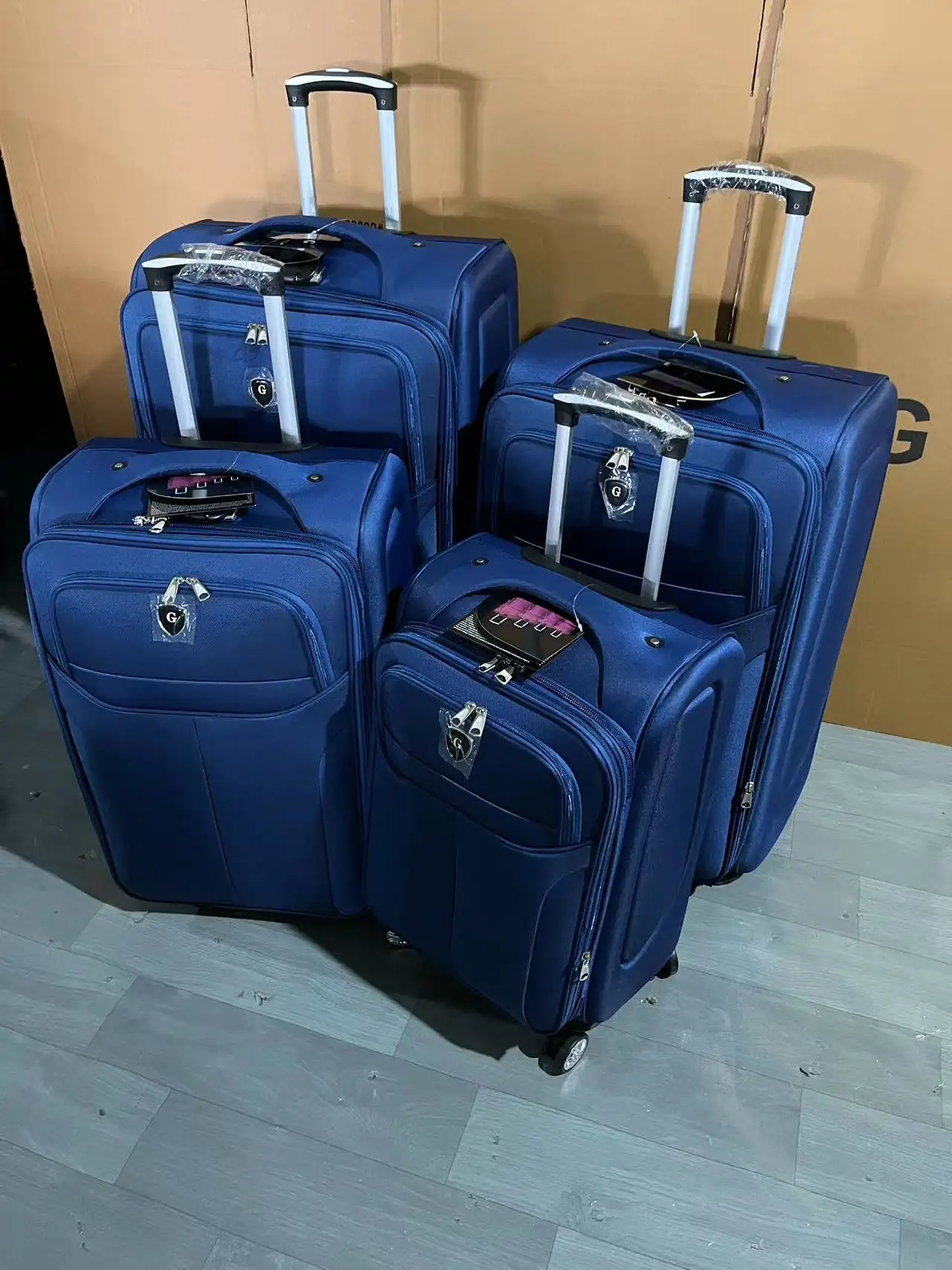 Toptan yumuşak kabin bagaj tekerlekler üzerinde tekerlekli çanta bavul ucuz 600D bagaj organizatör çanta su geçirmez arabası bavul seti
