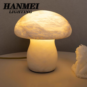 Lampe en marbre veiné en forme de champignon, moderne, simple, avec une lumière douce et ambiance chaleureuse, idéale pour une table de chevet charmante dans une chambre à coucher, pour les espaces minimalistes et confortables. - Product Image 2