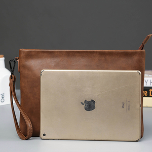 Borsa Clutch da Uomo in Stile Vintage Inglese con Design Goffrato, Borsa a Busta per Documenti in Pelle Crazy Horse Color Caffè - Product Image 2