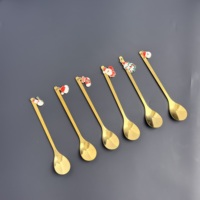 Ensembles de cuillères à breloques en acier inoxydable, ensemble de desserts fantaisie avec breloques, ensemble de cuillères décoratives à pendentif pour offrir en cadeau