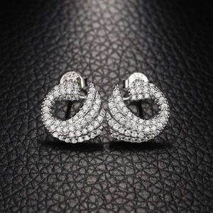 Orecchini a Forma di Cigno per Donne, Design Animale, Accessori per Orecchie da Indossare Quotidianamente - Product Image 1