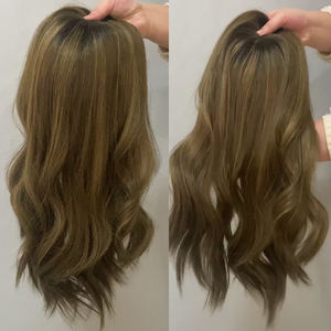 Nouvel arrivage de <span class=keywords><strong>cheveux</strong></span> humains blond cendré Balayage couleur non traités <span class=keywords><strong>cheveux</strong></span> européens à cuticule alignée base de soie topper pour les femmes - Product Image 2