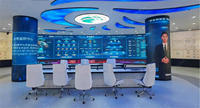 Consola de Control de Alto Rendimiento con Componentes Modulares y Estructuras de Pantalla Ajustables
