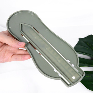 Dispositivo de medición de pies para niños, regla para medir la longitud del pie, dispositivo de medición de pies para bebés que compran zapatos, pie - Product Image 2