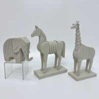 Sculpture d'animal abstrait personnalisé Statue en résine de cheval éléphant girafe Objets décoratifs d'art moderne pour la décoration intérieure minimaliste