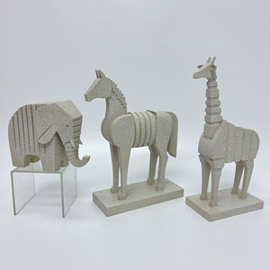 Sculpture d'animal abstrait personnalisé Statue en résine de cheval éléphant <span class=keywords><strong>girafe</strong></span> Objets décoratifs d'art moderne pour la décoration intérieure minimaliste - Product Image 2