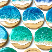 Sous-verres classiques exquis faits à la main en bois et résine écologiques, avec incrustations de pierre marbrée et feuille d'or, tapis de protection premium pour boissons