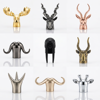 Capuchon de parfum OEM/ODM en Zamac de la série Majestic Wildlife, fermeture en métal doré poli, forme personnalisée pour parfum de niche