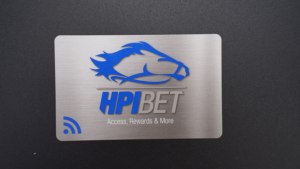 Credencial de Acceso para Compras Personalizada y Elegante con Banda Magnética y Zona para Firma - Product Image 3