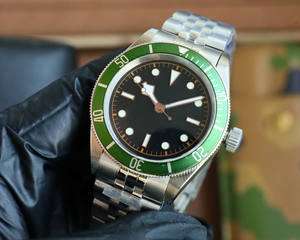 Montre mécanique de luxe pour homme de haute qualité, idéale pour les sports de haut niveau, avec verre saphir, acier inoxydable 904L, fonction plongée, vente en gros - Product Image 2