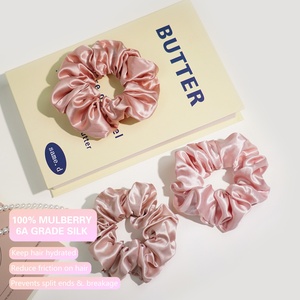 Coleteros de Seda de Morera 100% Pura al por Mayor, con Logotipo Personalizado, 22 Momme, Lazos para el Cabello de Lujo, Color Sólido Rosa, Elásticos - Product Image 4
