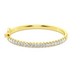 Pulsera de tenis de oro amarillo con diamantes de talla brillante redonda y engaste de canal, clásica para mujer, para uso diario - Product Image 1