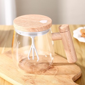 Copo Misturador Elétrico Automático Portátil de 400ml para Café, Chá, Leite e Cacau, Design Magnético em Madeira com Copo de Vidro - Product Image 6