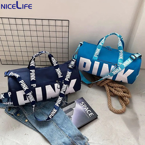 Großhandel Luxus Maßgefertigte Damen Reisetasche Unisex Nylon Seesack Gepäck Wasserdicht Reißverschluss Große Größe Pink Designer Logo Mode - Product Image 4