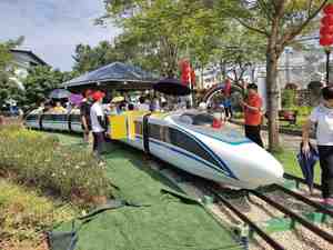 Tren Turístico Eléctrico para Parques de Diversiones, Centros Comerciales, Funciona con Batería, Construcción de Aluminio, Capacidad de 500 kg, Diversión para Todos - Product Image 2