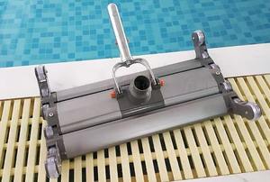 Puissant nettoyeur de <span class=keywords><strong>piscine</strong></span> <span class=keywords><strong>à</strong></span> tête d'aspiration de 19 pouces nouveau style tête d'<span class=keywords><strong>aspirateur</strong></span> d'eaux usées renforcée robuste pour le nettoyage de <span class=keywords><strong>piscine</strong></span> - Product Image 5