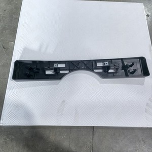 กรอบป้ายทะเบียนหน้าโตโยต้า 2016 Es200 52114-33450 แบบฝัง ระยะห่างรู 200 มม. - Product Image 3