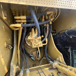Excavatrice hydraulique sur chenilles Caterpillar 320D/320GC d'occasion, 20 tonnes, importée, bien entretenue, équipée d'une pompe - Product Image 5