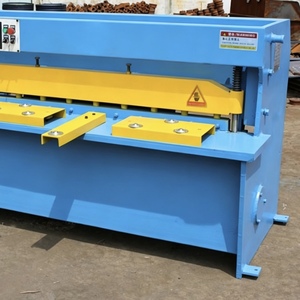 Machine <span class=keywords><strong>de</strong></span> découpe électrique CNC pour la fabrication <span class=keywords><strong>de</strong></span> conduits carrés HVAC - Product Image 3