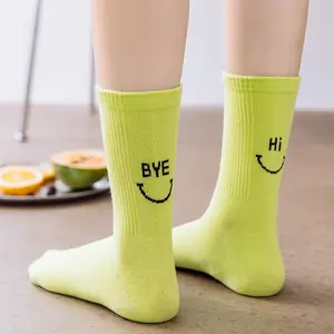 Socksmate-Calcetines deportivos transpirables de algodón para mujer, medias a juego con palabras divertidas izquierda y derecha, fluorescentes, verdes, cara sonriente