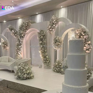 ฉากหลังงานแต่งงานแบบโค้ง 3 มิติ พร้อมขาตั้งตกแต่งเวที ฉากหลังสีขาวทำจาก PVC - Product Image 1