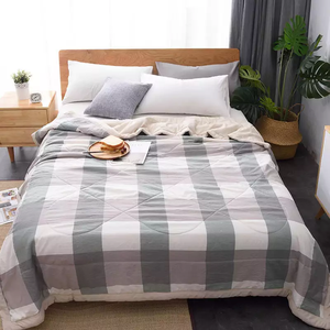 <span class=keywords><strong>Couette</strong></span> matelassée en coton chaude personnalisée <span class=keywords><strong>pour</strong></span> ensemble de <span class=keywords><strong>couette</strong></span> <span class=keywords><strong>pour</strong></span> la maison - Product Image 3