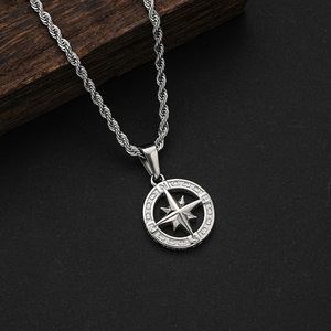 Collana con bussola da uomo in acciaio inossidabile placcata in oro per la verità della stella del nord gioielli con collana con croce impermeabile - Product Image 2