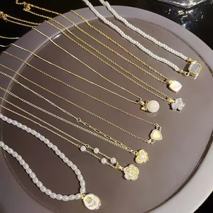 <span class=keywords><strong>Collier</strong></span> <span class=keywords><strong>de</strong></span> <span class=keywords><strong>perles</strong></span> <span class=keywords><strong>de</strong></span> luxe personnalisé à bas <span class=keywords><strong>prix</strong></span> 614, plaqué or 18 carats, acier inoxydable, cadeau féminin, pendentif tendance, chaîne <span class=keywords><strong>de</strong></span> bijoux pour femmes - Product Image 1