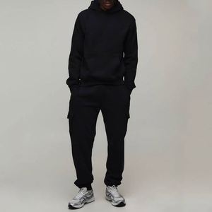 Sweat-shirt cargo noir avec poche latérale utilitaire, ensemble de survêtement deux pièces personnalisé pour homme - Product Image 1