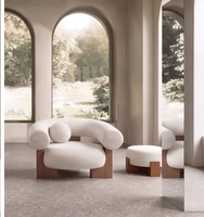 Fauteuil simple en tissu courbé et bois massif, style nordique de luxe, design minimaliste, pour la maison et l'hôtellerie