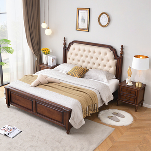 Chambre à coucher <span class=keywords><strong>de</strong></span> style europé<span class=keywords><strong>en</strong></span> du milieu du siècle, livraison rapide, avec <span class=keywords><strong>lit</strong></span> <span class=keywords><strong>en</strong></span> <span class=keywords><strong>bois</strong></span> massif fait main et <span class=keywords><strong>tête</strong></span> <span class=keywords><strong>de</strong></span> <span class=keywords><strong>lit</strong></span> <span class=keywords><strong>en</strong></span> cuir souple - Product Image 4