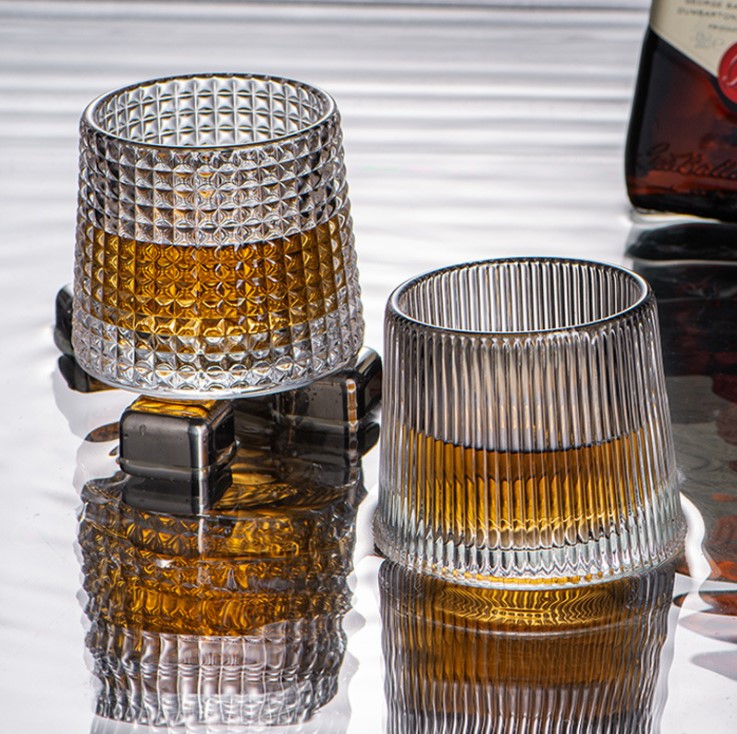 Thickened rotating crystal glass whiskey glass tumbler glass