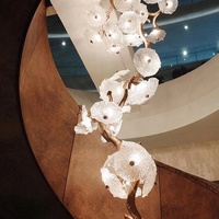 Lustre LED moderne en cristal avec pendentif en cuivre personnalisé IAN pour salle à manger, projet hôtelier, escalier, double plafond