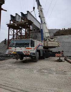 รถเครนมือสอง QY90V Zoomlion เครนมือถือ90T จาก Weichai เครื่องยนต์25-100ตัน QAY200 QY100 XCT100L6 QY80V QY70V QY50V โมเดล QY25V - Product Image 2