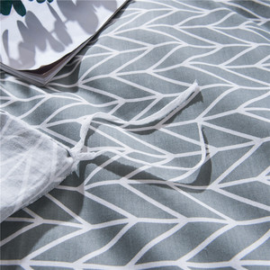 En promotion : Ensemble de housse de <span class=keywords><strong>couette</strong></span> en coton 3 pièces, motif flèches gris doux, literie en coton aérien et rafraîchissant, linge de lit antidérapant et durable - Product Image 4