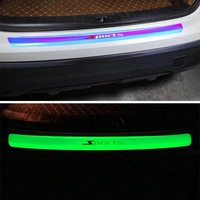 Protection de seuil de porte de voiture lumineuse, anti-rayures, protection de pare-chocs de coffre, autocollant qui brille dans le noir, accessoires d'entrée de voiture