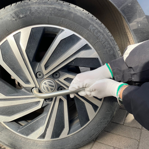 قفازات العمل متينة ومقاومة للثقب، مما يجعلها خيارًا مثاليًا للتعامل مع الأجزاء المعدنية الحادة. - Product Image 3