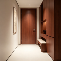 Porte de chambre contemporaine avec surface stratifiée en mélamine, durable, résistante à l'humidité, faible entretien, certifiée pour les salles de bain
